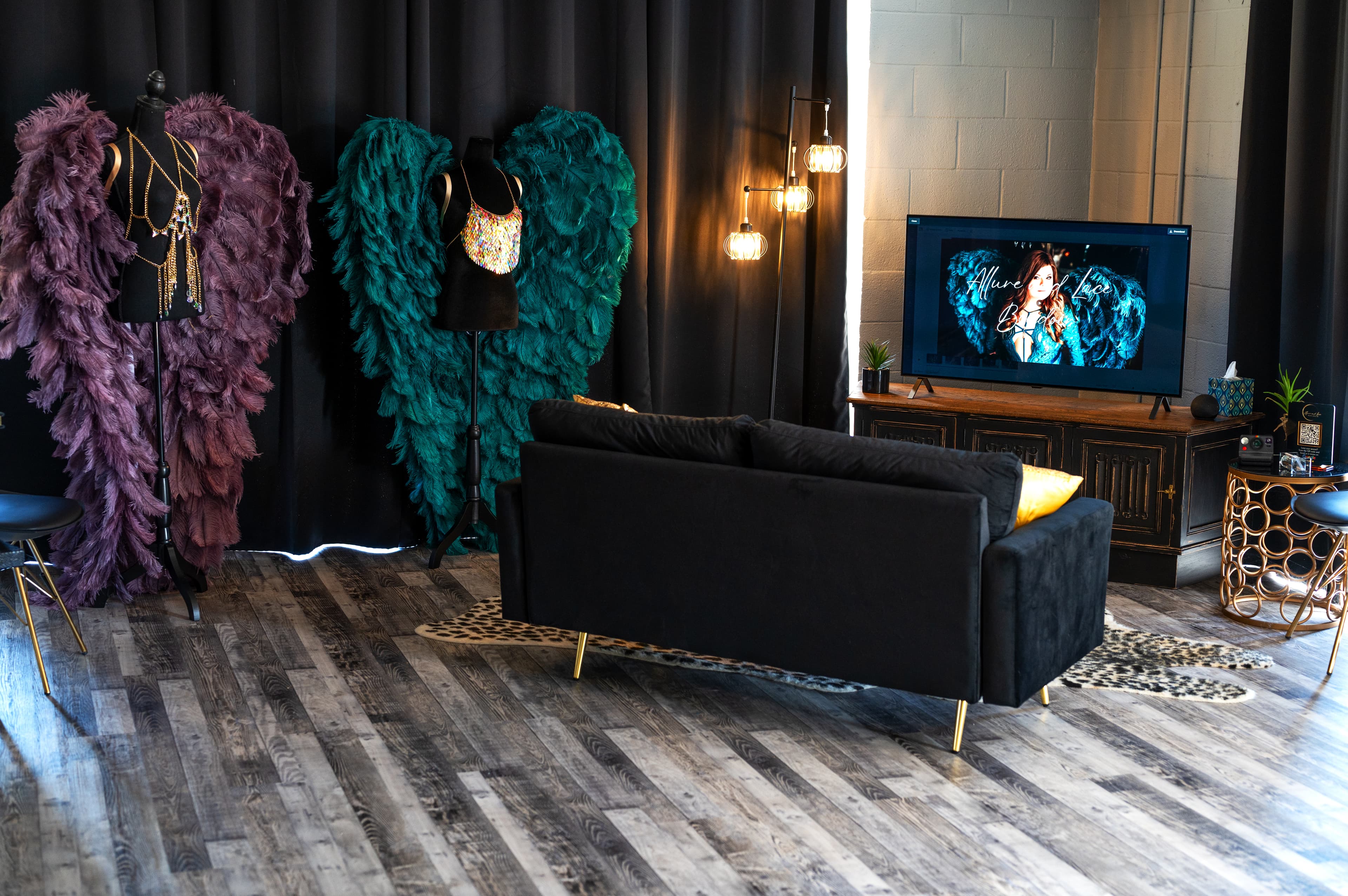 Allure and Lace Boudoir - Fine Art boudoir photographer in Tulsa