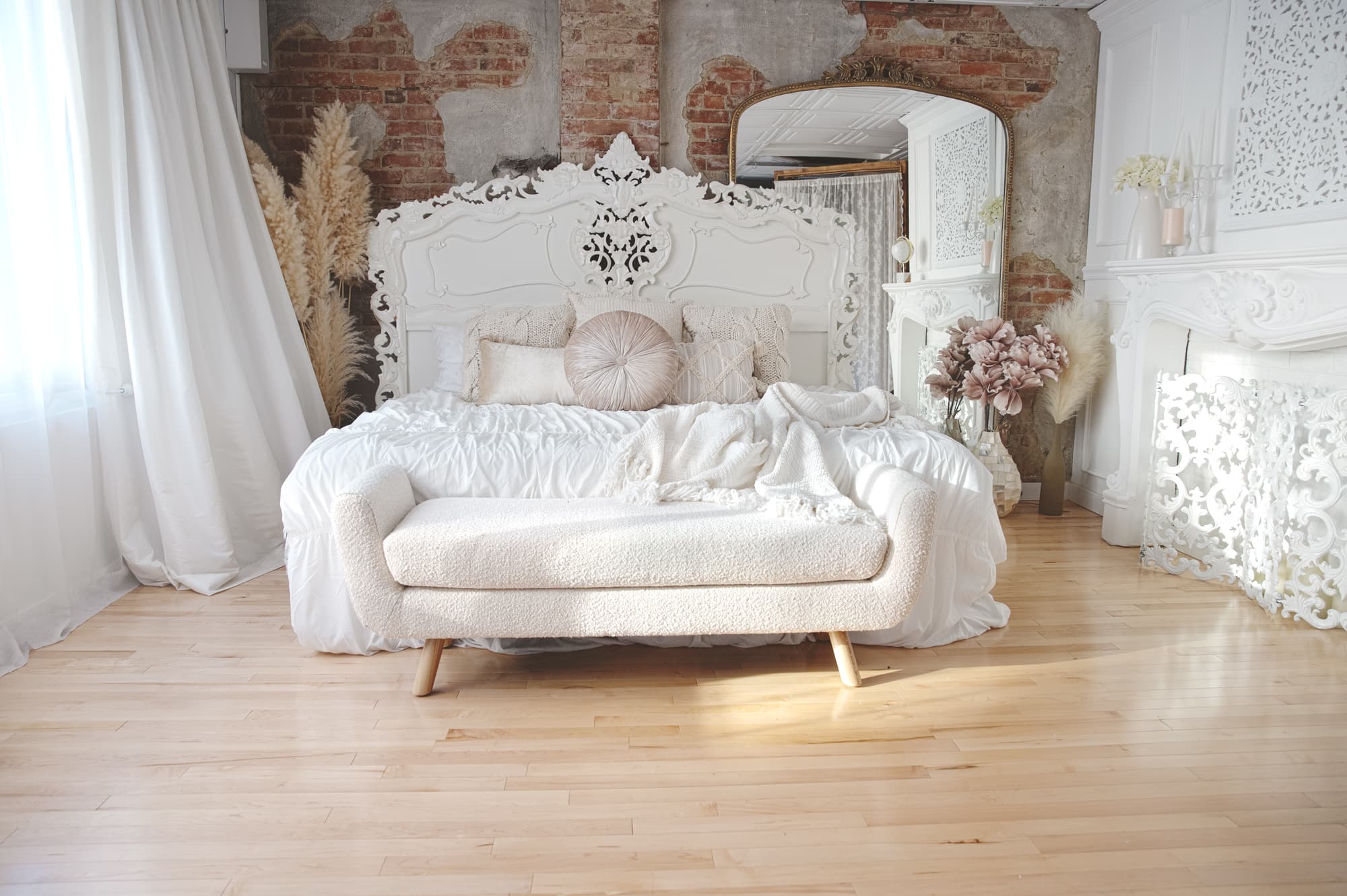 Belle Boudoir Photography - Dark & Moody boudoir photographer in Seattle