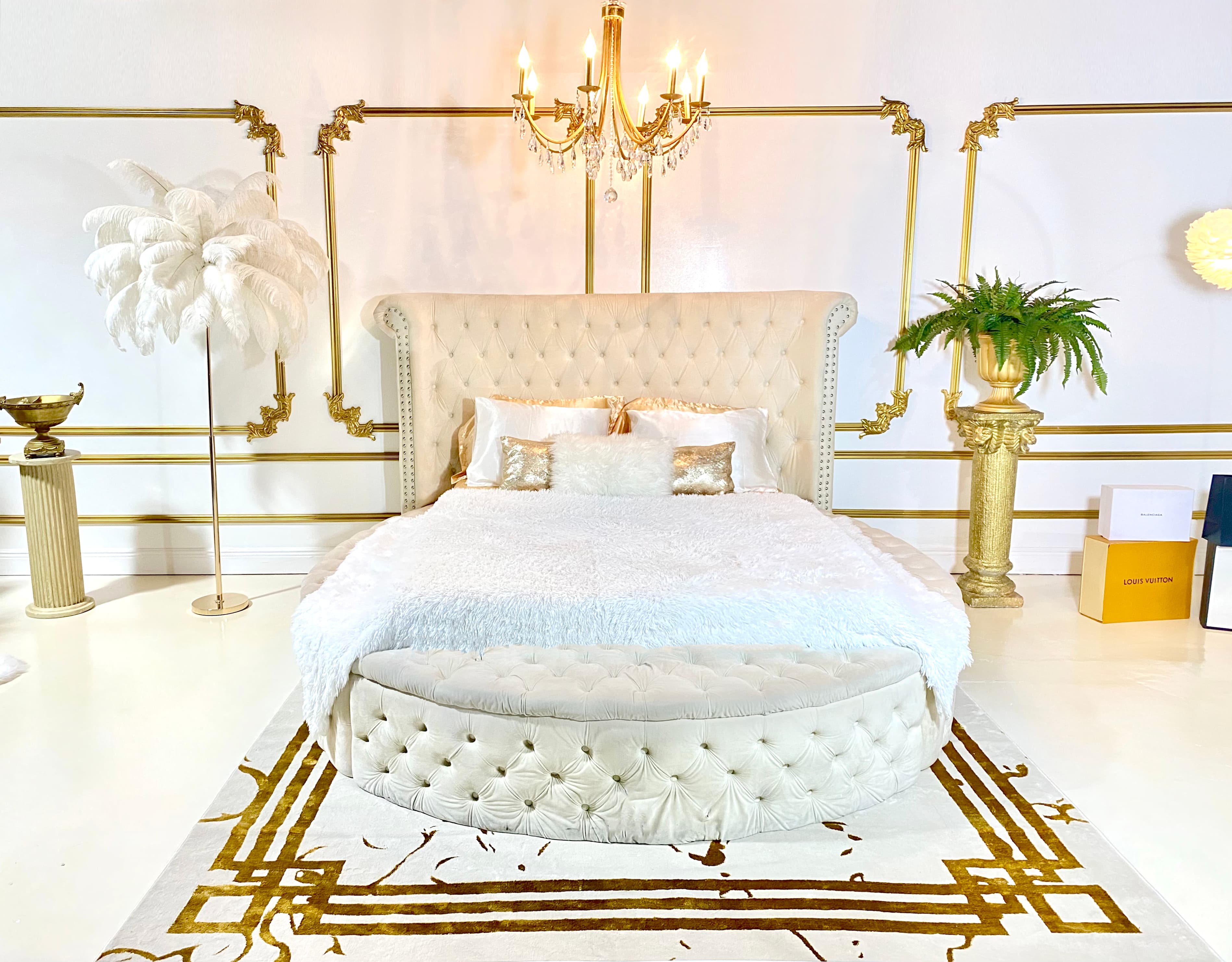 The Luxe Galore Studio - Fine Art boudoir photographer in Miami