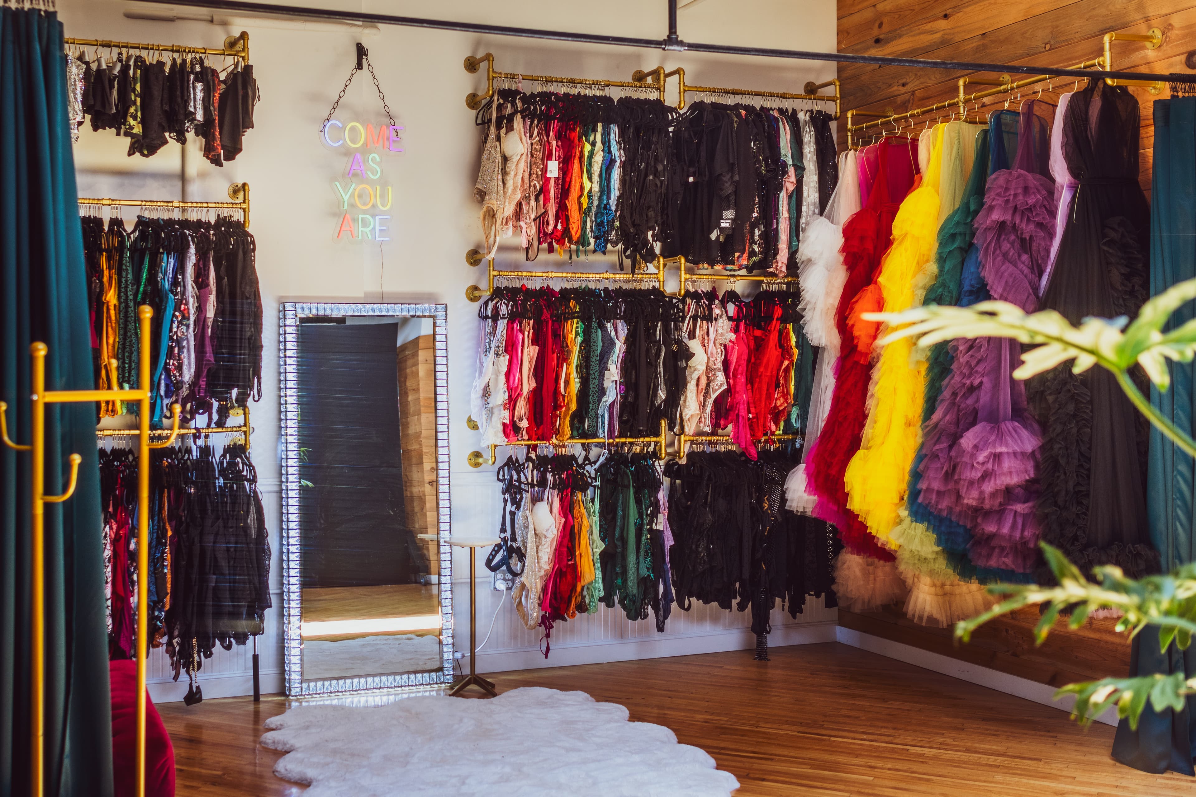 Arcana Boudoir - Romantic boudoir photographer in Portland