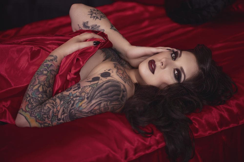 Laura Dark Photography - Fine Art boudoir photographer in Columbus