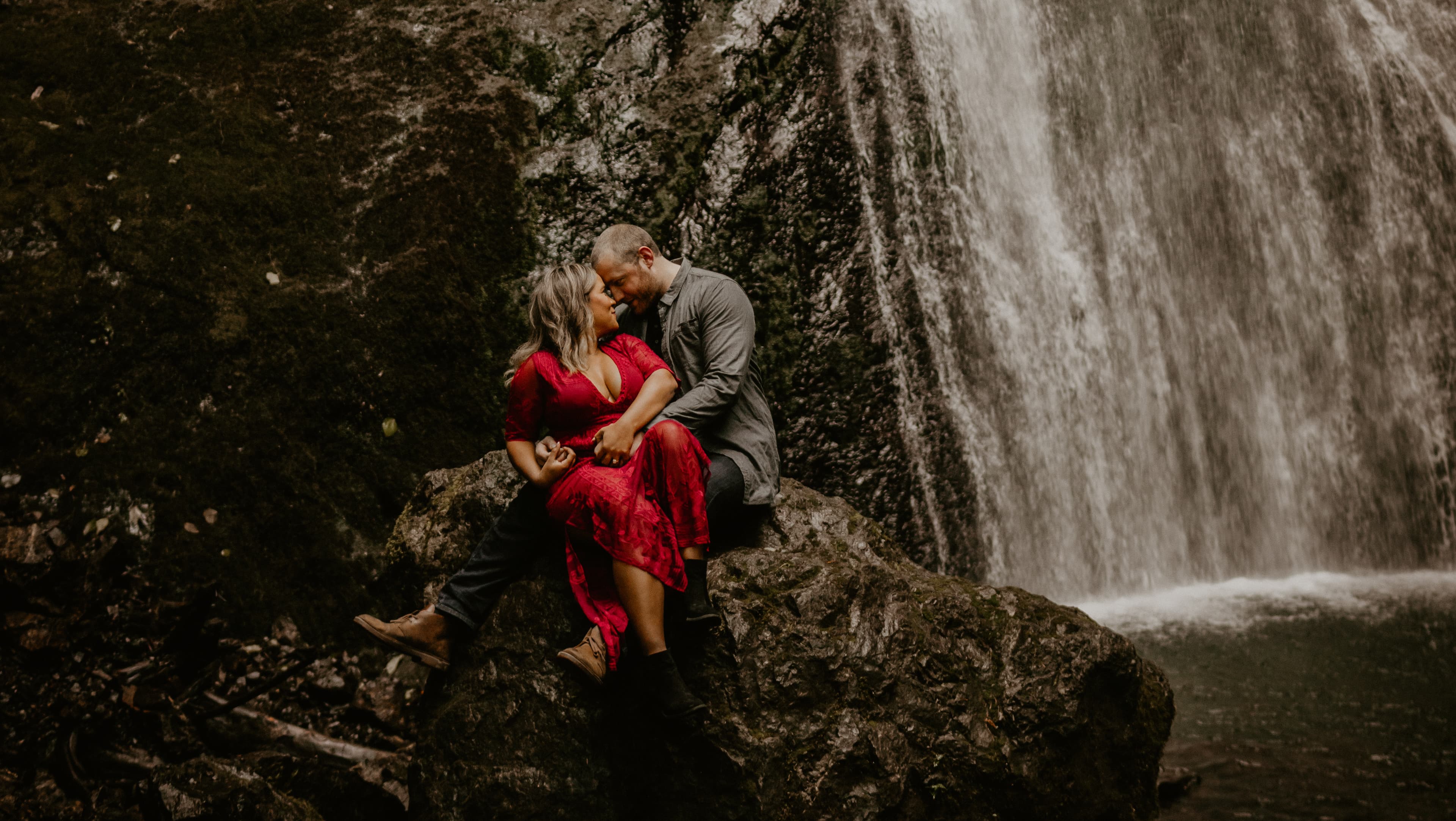 Lindsey Clawson | Photographer - Dark & Moody boudoir photographer in Seattle